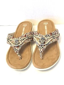 Sandali donna Minnetonka aztechi con perline in metallo ricamato 9M - Foto 1 di 6