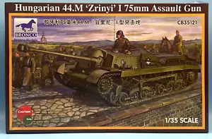 BRONCO 1/35 CB35121 Hungarian 44.M ‘Zrinyi’ I 75mm Assault Gun Brand New Kit - Foto 1 di 2