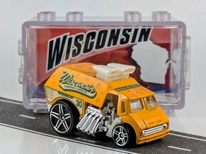 Hot Wheels Connect Cars / Cool One / Wisconsin / 2009 - Picture 1 of 2