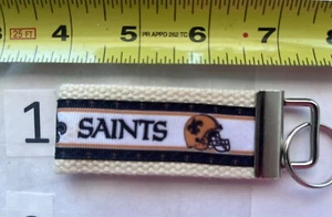 New Orleans Saints Llavero Medias Relleno Regalo 4 Él Su Mamá Papá BFF Fútbol - Imagen 1 de 1