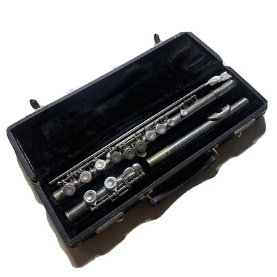 Flauta Artley banhada a prata 18-0 - Feita nos EUA com estojo Não testado algum desgaste - Imagem 1 de 4