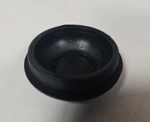 Parte per sedia a rotelle leggera Medline K4 Basic: tappo centrale ruota posteriore - Foto 1 di 3
