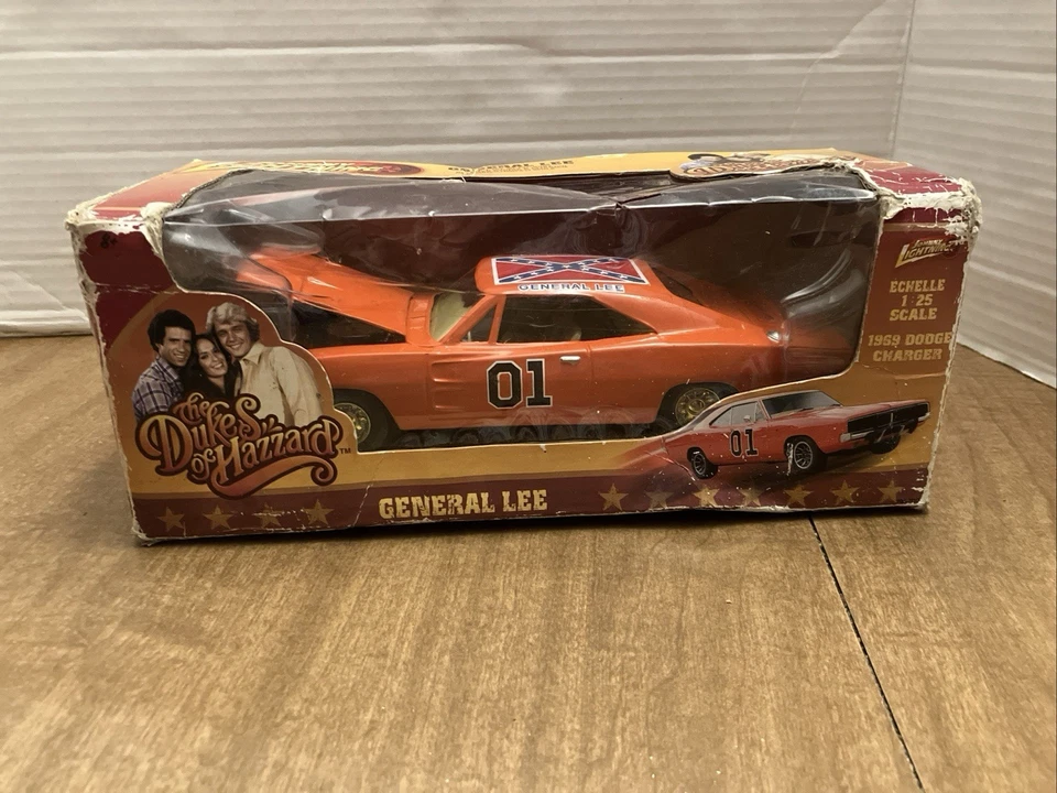Dukes of Hazzard 1/25 General Lee 1969 Dodge Charger Johnny Lightning Diecast - Image 1 of 4