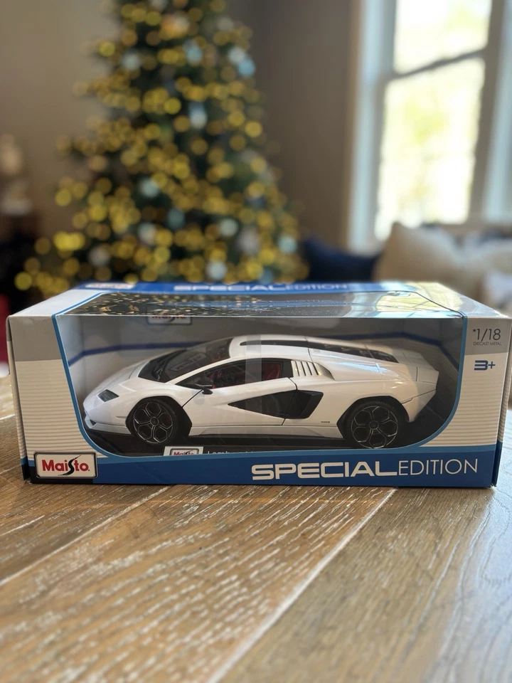 Maisto Lamborghini Countach LPI 800-4 | Blanco 1:18 | ¡Envío Gratis!! Foto 1 de 1