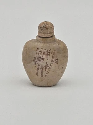 Botella de tabaco de piedra de jabón tallada a mano de colección - motivo de grúa con tapón Foto 1 de 4