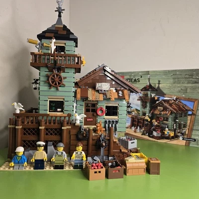 LEGO Ideas: Old Fishing Store (21310) Complete W/ Minifigures & Instructions - Image 1 of 4