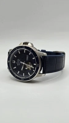 Reloj para hombre Bulova Marine Star automático esfera azul correa de goma y cuero 96A291 Foto 1 de 4