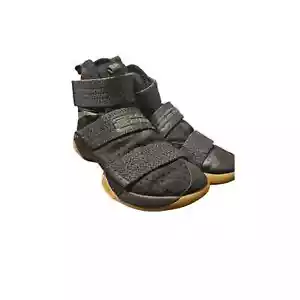 Nike LeBron James soldier 10 SFG black size men's 8.5 - Picture 1 of 6