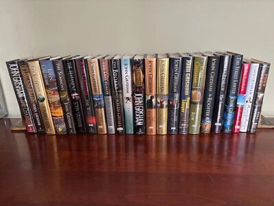 Collection of 23 SIGNED John Grisham Novels, All SIGNED First Edition HCDJ Books Foto 1 de 4
