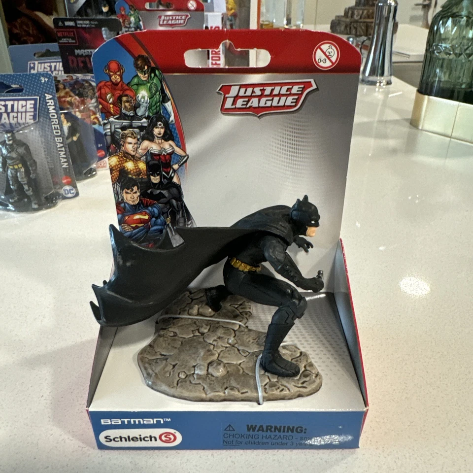 "Figura de Batman de la Liga de la Justicia de Schleich DC Comics en caja de exhibición original" Foto 1 de 4