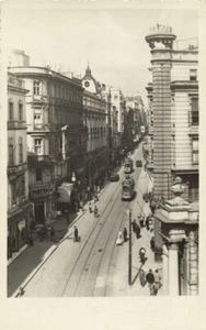 Turquía, Estambul, Beyoğlu, İstiklal Caddesi, tranvía años 30 RPPC postal - Imagen 1 de 2