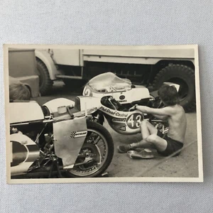 Vintage Motorcycle Racing Photo photograph Yamaha Bike Phil Read 1971 - Picture 1 of 6