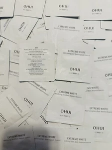 O HUI Extreme White MelaToing Dark Spot Ampulle Essence 1ml x 30pcs (30ml) OHUI - Bild 1 von 4