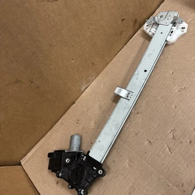 SUBARU IMPREZA FRONT RIGHT SIDE DOOR WINDOW REGULATOR MOTOR OEM 2017 - 2023 6525 - Image 1 of 4
