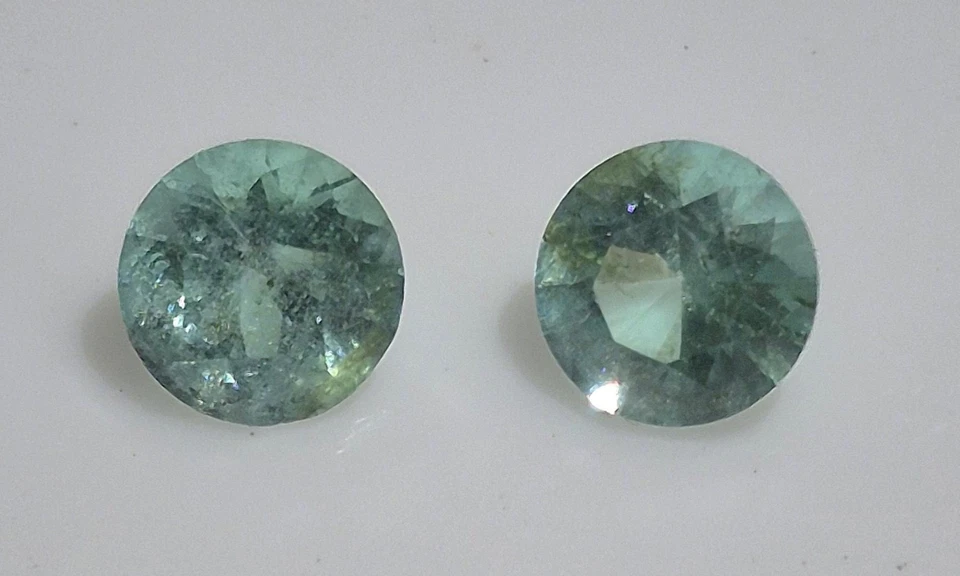 MATCH PAIR LIGHT PASTEL GREEN EMERALDS mm5 0.78ct UNTREATED - Image 1 of 4