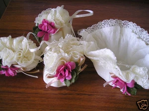 2 Sets of 4 Beautiful Lace And Flower Chair Table Foot Covers Cream - Picture 1 of 6