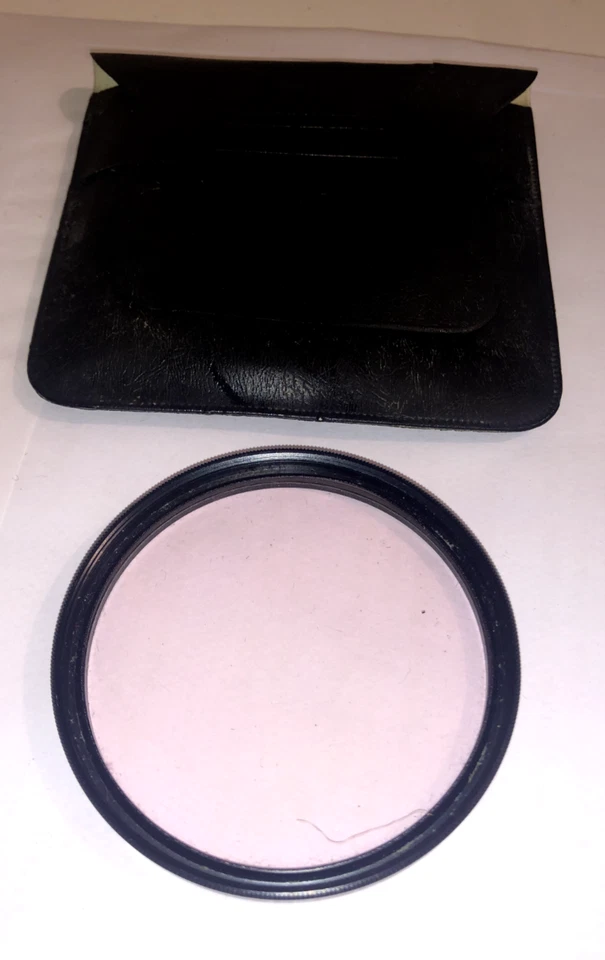 Quantaray 55mm QMC 1A Filter with pouch, made in Japan, in very good condition - Image 1 of 3