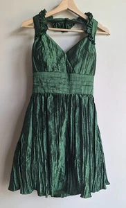 Hailey Logan Kleid, Damen 11/12, grün Neckholder, Crinkle-Struktur, Faltenrock - Bild 1 von 15