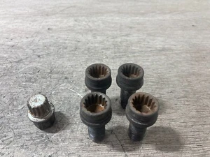VW PASSAT 2002 LOCKING WHEEL NUTS BOLTS SET WITH KEY - Picture 1 of 2