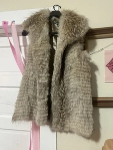 Gilet in vera pelliccia di coyote Vince taglia M coyote naturale - Foto 1 di 4