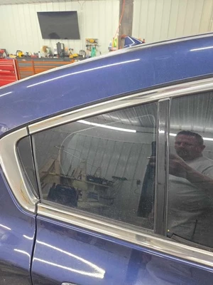 Rear Vent Glass/window ACURA TL Right 09 10 11 12 13 14 - Image 1 of 3