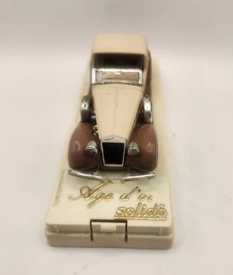 SOLIDO 1:43 SCALE 1939 DELAGE D8-120 COUPE DE VILLE - BEIGE - Image 1 of 4