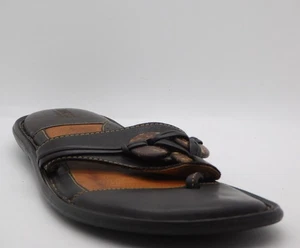 Born Causal Footwear Women Leather Sandals Toe Post Accents Slip On Logo Size 9 - Picture 1 of 11