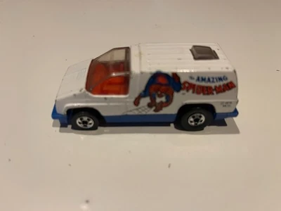 Furgoneta Hot Wheels 1976 diecast 1/64 blanca Marvel Spider-Man Scene Machines Foto 1 de 4