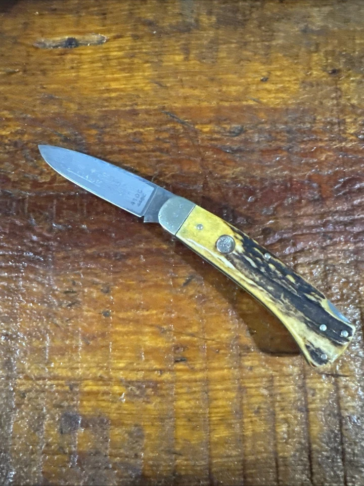 NAVAJA DE BOLSILLO PLEGABLE BOKER TREE BRAND CLASSIC HUNTER 4100 STAG LOCK BACK Foto 1 de 4