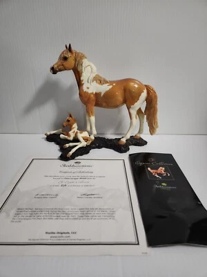 Yegua Starlight Creations Chincoteague con potro completa en caja 673/2500  Foto 1 de 4