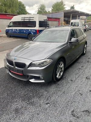 BMW 520i F11/SPORTAUTOMAT.M-SPORTPAKET.NAVI-PR.KEYLESS-GO.18-ZOLL ALUFELGEN.PDC - Bild 1 von 4