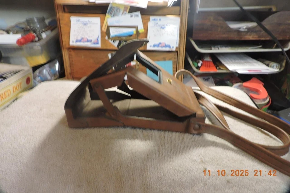 复古宝丽来 SX 70 即时陆地相机皮革表带手提箱 — 第 1/1 张图片