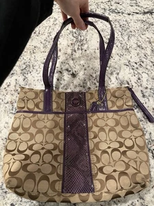 Coach Women's Purple Hobo Tote Bag with Signature Logo Preowned Great Condition - Picture 1 of 19