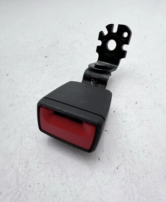 2018-2020 AUDI A4 A5 S4 S5 - REAR SEAT BELT Buckle / Receiver OEM 8W0857740C Foto 1 de 4