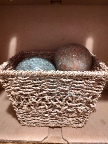 Wicker Basket With Three Round Glass Balls Cover