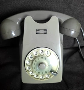 VINTAGE TELEFONO FISSO DA PARETE A DISCO BIGRIGIO AUSO SIEMENS RARO ANNI '70 - Photo 1/6