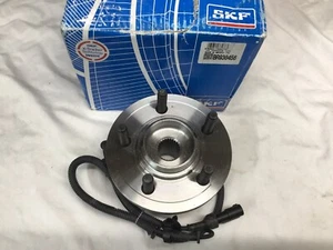 One New SKF Axle Bearing and Hub Assembly Front BR930456 Damaged Box - Bild 1 von 4