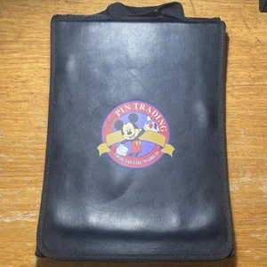 Disney Pin Trading Around The World Portfolio KEINE PINS BENUTZT KOSTENLOSER VERSAND #2 - Bild 1 von 17
