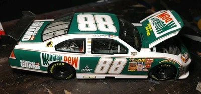 Coche Nascar Action Dale Earnhardt Jr #88 Mountain Dew Retro Impala 2008 1:24 Foto 1 de 4