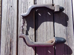 Dodge Ram Ram Ramcharger 1981-1989 soportes de amortiguador delanteros OEM 82 83 84 85 86 87 88 - Imagen 1 de 5