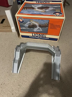 Lionel 6-14083 Pedestrian Walkover Bridge With Box O Gauge Toy Trains Made  2001 - Image 1 of 4