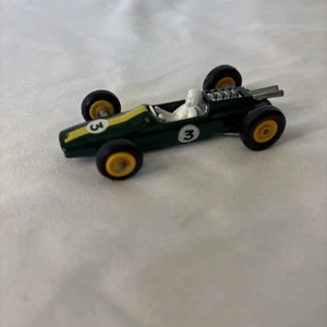 LESNEY MATCHBOX 19 Lotus 25 Racing Car Green Yellow Stripe #3 Vintage 1965 - Picture 1 of 7