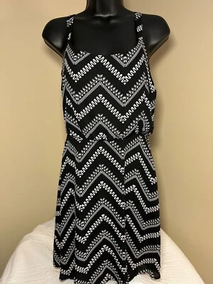 RUE 21 Dress size small polyester very good condition item number 1058 - Image 1 of 4