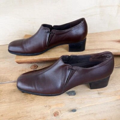 Munro "Revere" 巧克力棕色皮革懒人鞋高跟鞋 #M281421 女式 9.5 窄 — 第 1/4 张图片