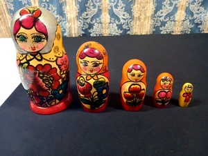 Vintage Wooden Russian 5 Piece Nesting Dolls Set - Picture 1 of 8