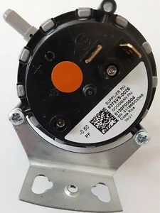 Goodman Amana 0130F00504 Gas Furnace Air Pressure Switch -0.60- Genuine OEM - Picture 1 of 4