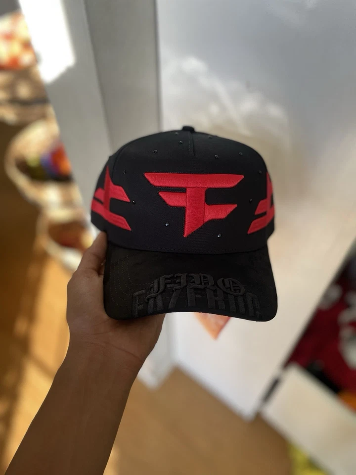 Alfombra Sombrero Fino X Faze Edición Súper Limitada Agotado SOLO SOMBRERO Foto 1 de 3