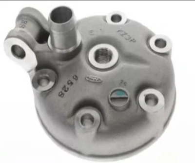 honda CR250R A  CYLINDER HEAD 12201-KZ3-J10 Genuine JDM  1999-2000 - Image 1 of 2