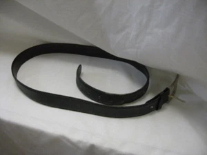 Cinturón de Cuero Reversible Vintage 7 Agujeros Negro Marrón Aproximadamente 42 pulgadas Hecho en España - Imagen 1 de 3