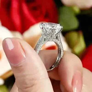 3 Karat Rundschliff Kathedrale Moissanit Verlobungsring für Damen in 14 K Weißgold - Bild 1 von 4